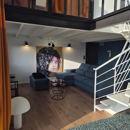 Apartment Superbe Loft, Face A L'hippodrome *